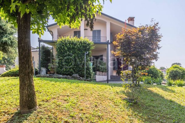 appartamento in vendita a Verano Brianza
