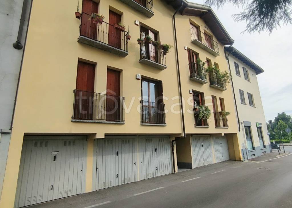 appartamento in vendita a Verano Brianza