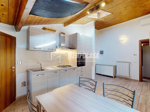 appartamento in vendita a Verano Brianza