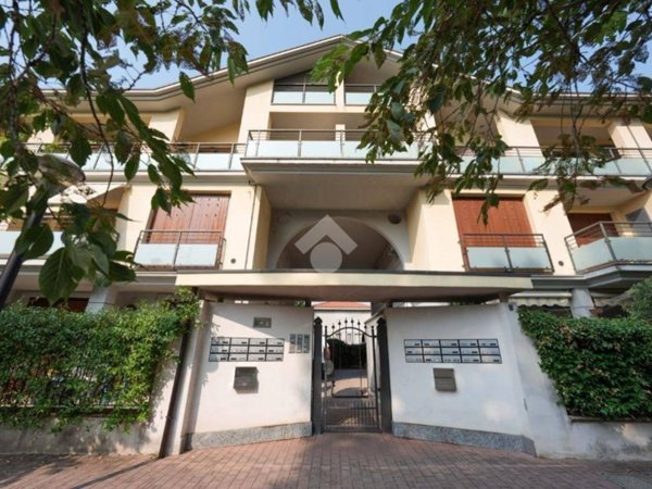 appartamento in vendita a Verano Brianza