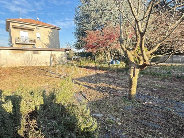 casa indipendente in vendita a Verano Brianza