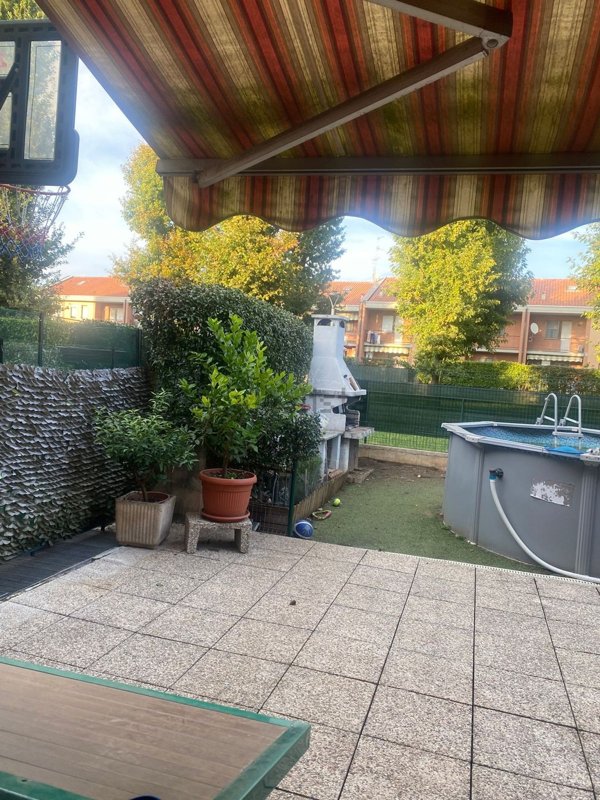 casa indipendente in vendita a Verano Brianza