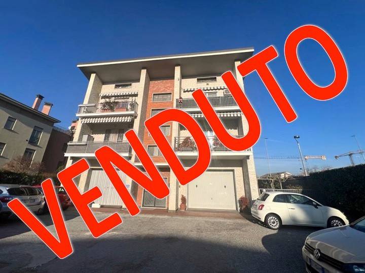 appartamento in vendita a Villasanta in zona Sant'Alessandro