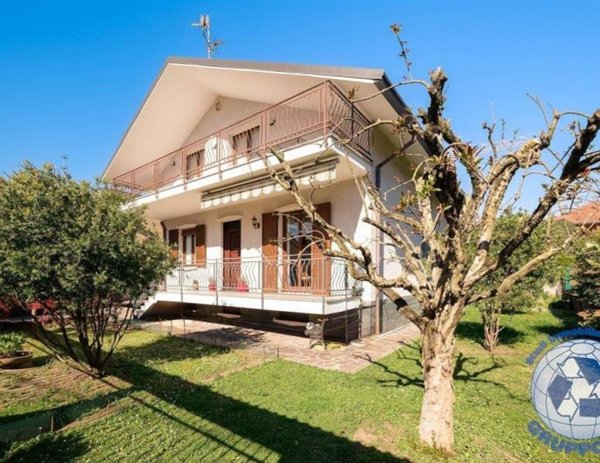 casa indipendente in vendita a Villasanta in zona Sant'Alessandro