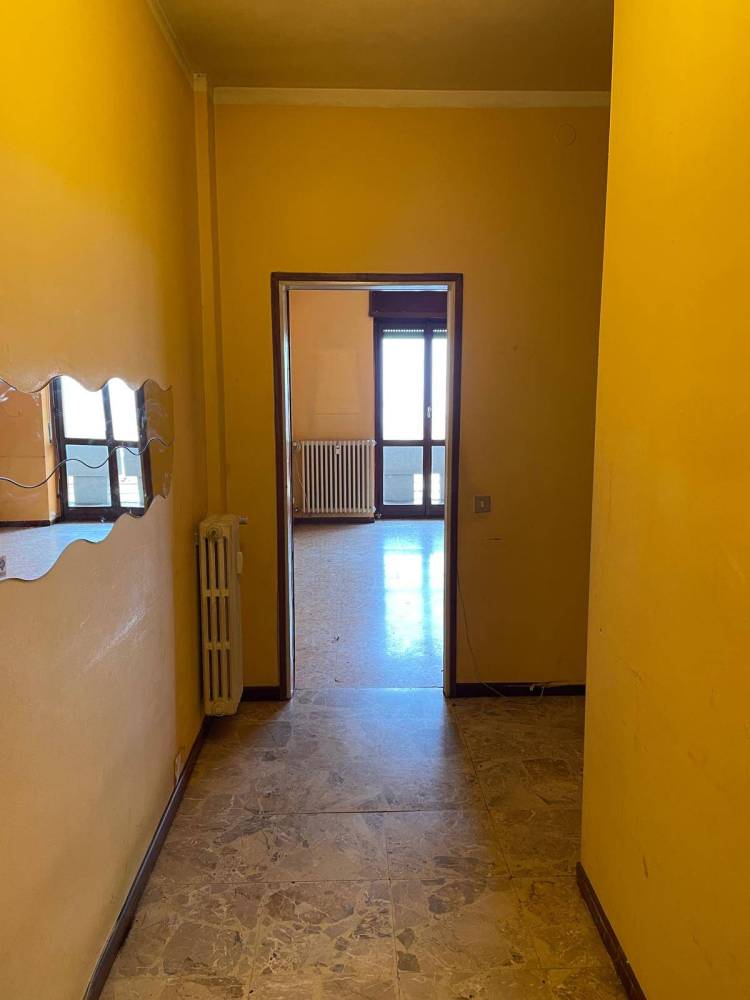 appartamento in vendita a Villasanta in zona Sant'Alessandro