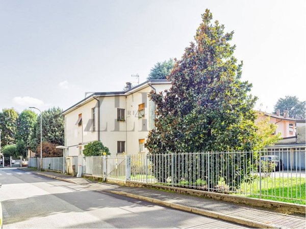 casa indipendente in vendita a Villasanta