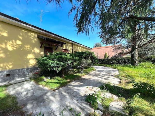 casa indipendente in vendita a Villasanta