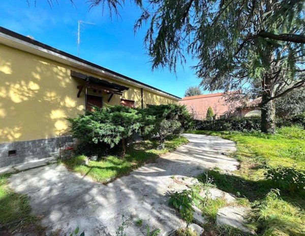 casa indipendente in vendita a Villasanta