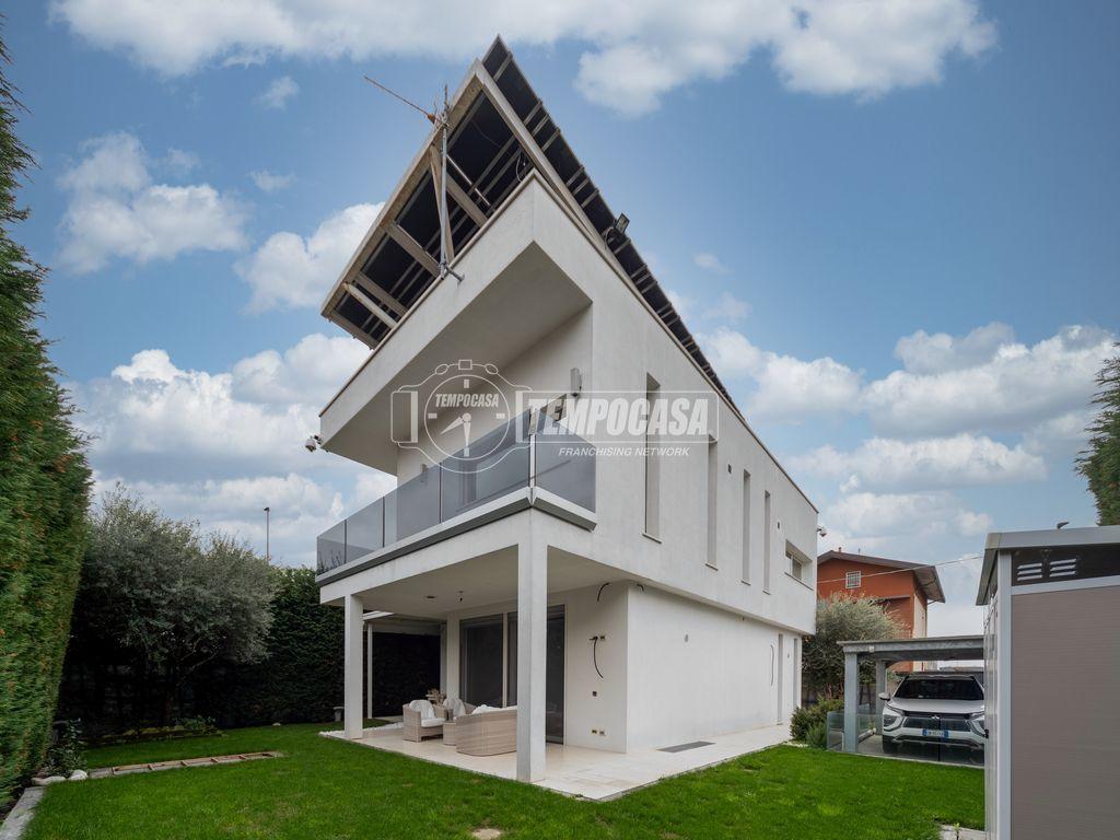 appartamento in vendita a Villasanta in zona San Fiorano