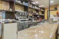 negozio in vendita a Villasanta in zona La Santa