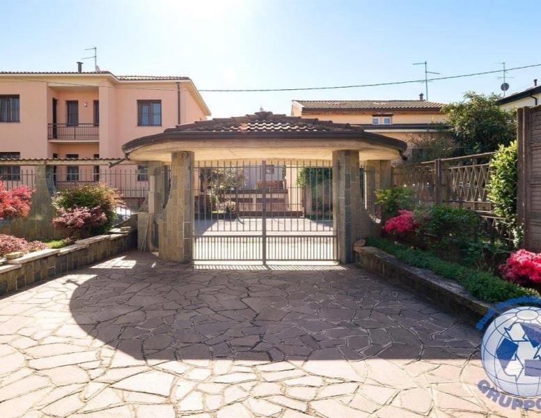 appartamento in vendita a Villasanta in zona Sant'Alessandro