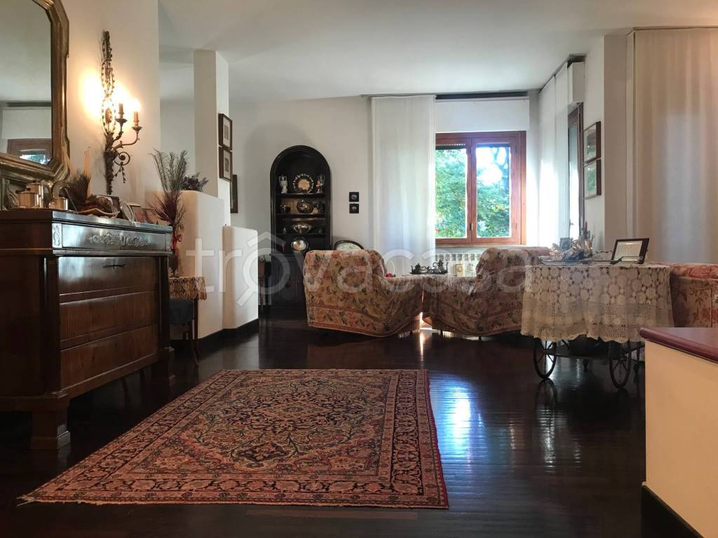 appartamento in vendita a Villasanta
