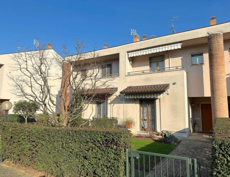casa indipendente in vendita a Villasanta
