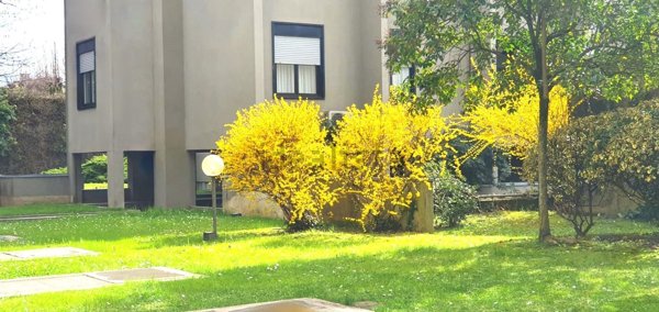 appartamento in vendita a Villasanta in zona La Santa