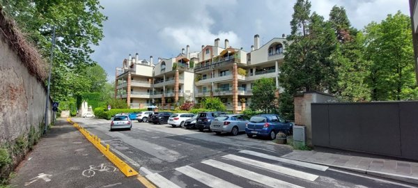 appartamento in vendita a Villasanta in zona La Santa