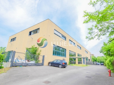 negozio in vendita a Villasanta