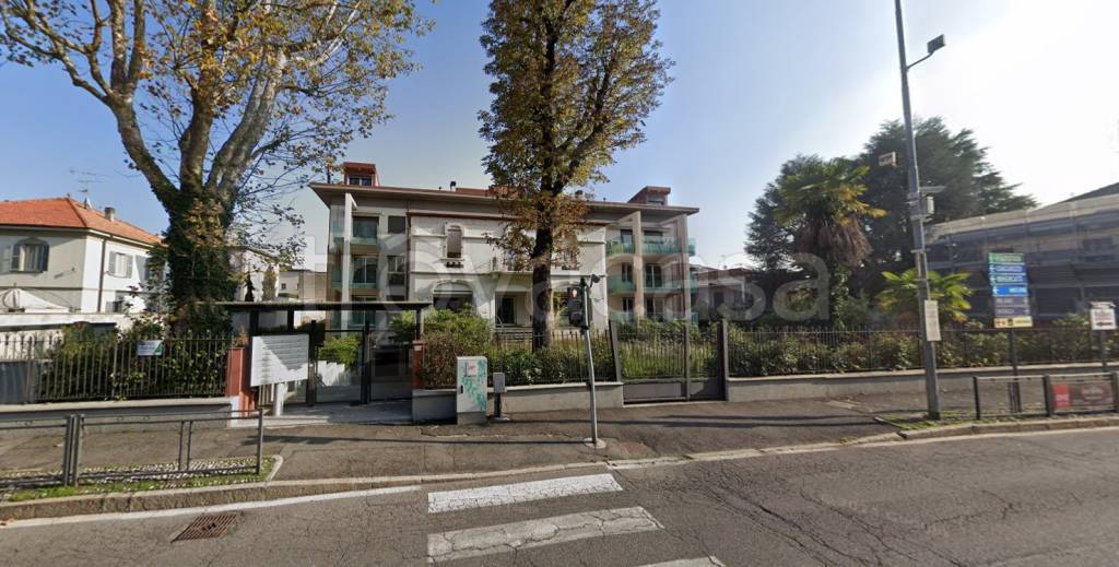 appartamento in vendita a Villasanta in zona La Santa