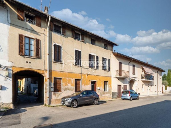 appartamento in vendita a Villasanta in zona San Fiorano