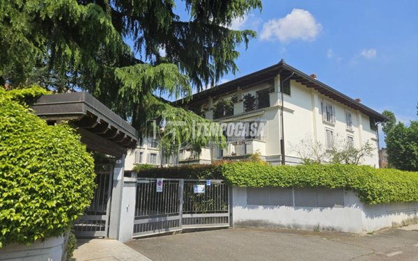 appartamento in vendita a Villasanta