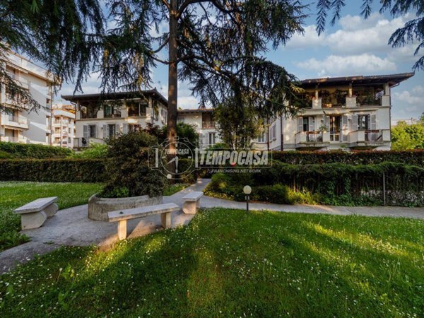 appartamento in vendita a Villasanta