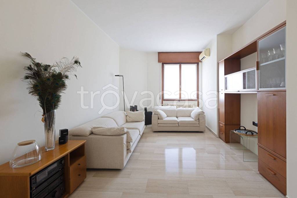 appartamento in vendita a Villasanta in zona La Santa