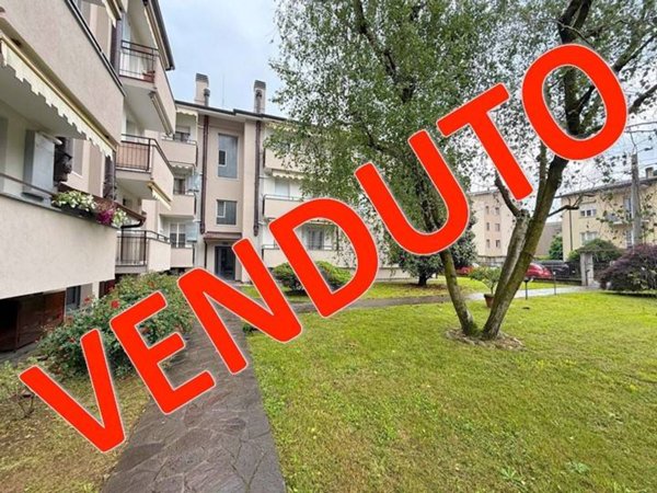 appartamento in vendita a Villasanta in zona Sant'Alessandro