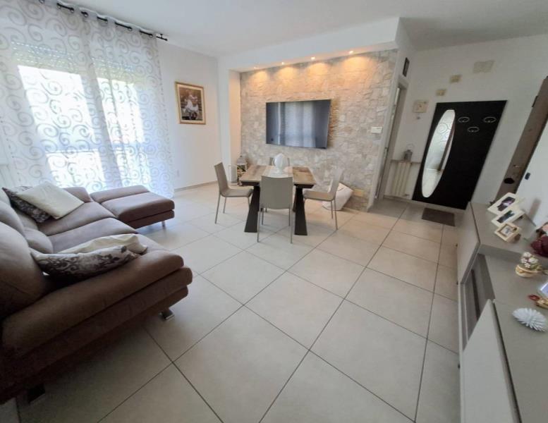 appartamento in vendita a Villasanta