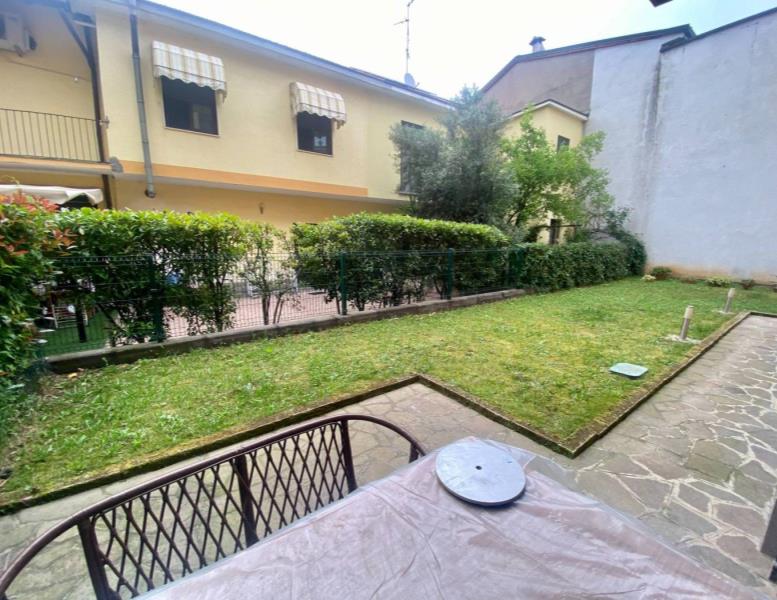 appartamento in vendita a Villasanta