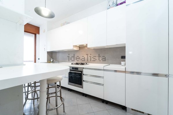 appartamento in vendita a Villasanta in zona La Santa