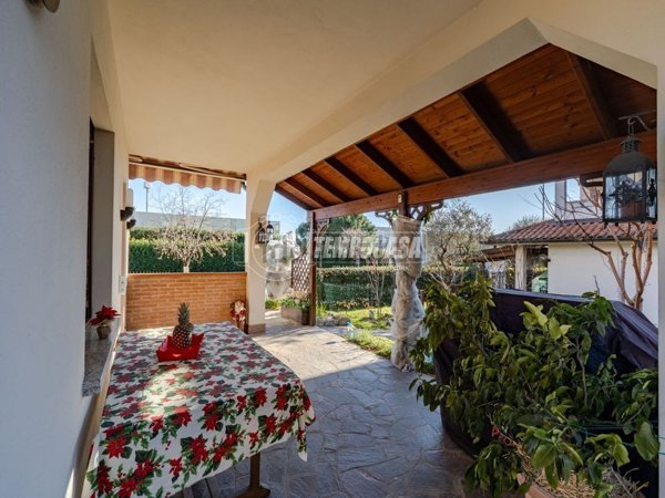 casa indipendente in vendita a Villasanta