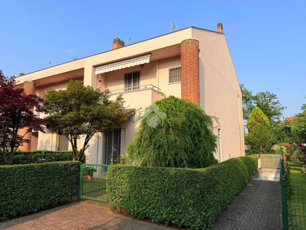 appartamento in vendita a Villasanta