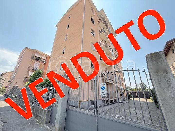 appartamento in vendita a Villasanta in zona Sant'Alessandro