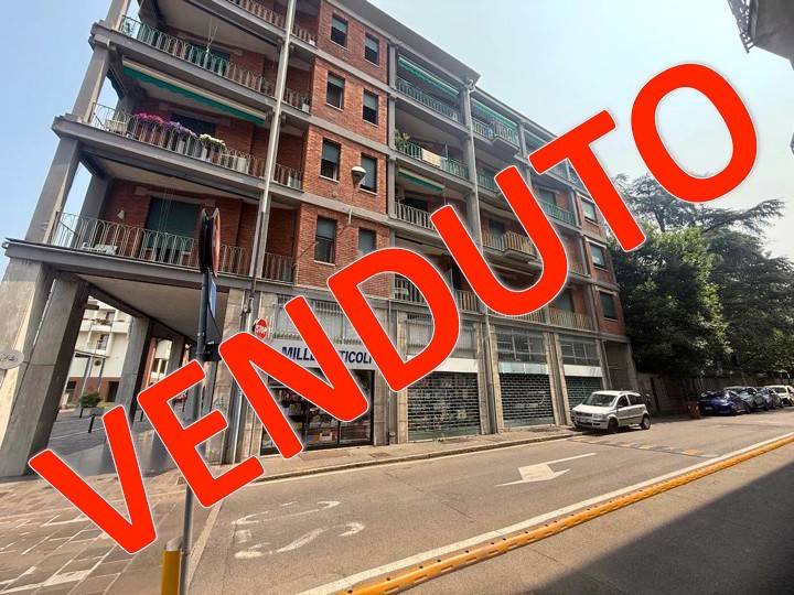 appartamento in vendita a Villasanta in zona La Santa