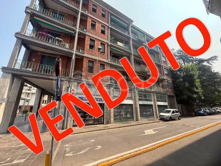 appartamento in vendita a Villasanta in zona La Santa