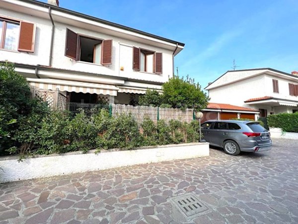 casa indipendente in vendita a Villasanta in zona Sant'Alessandro