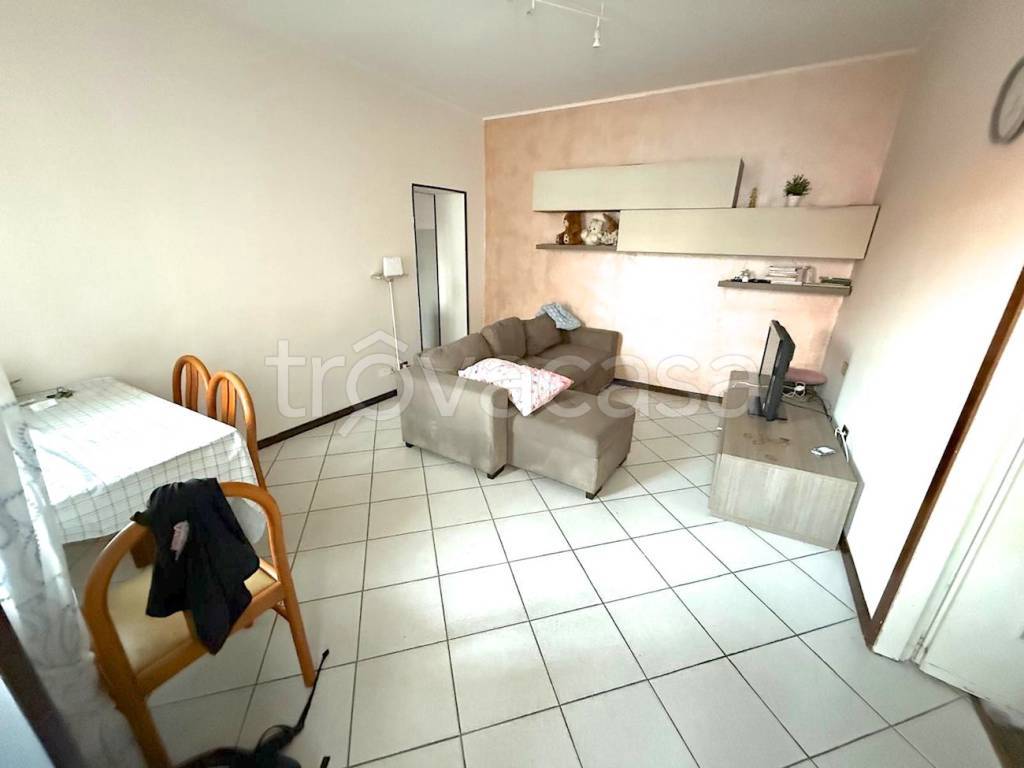 appartamento in vendita a Villasanta in zona La Santa