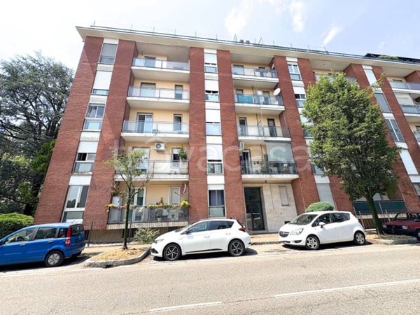 appartamento in vendita a Villasanta in zona La Santa