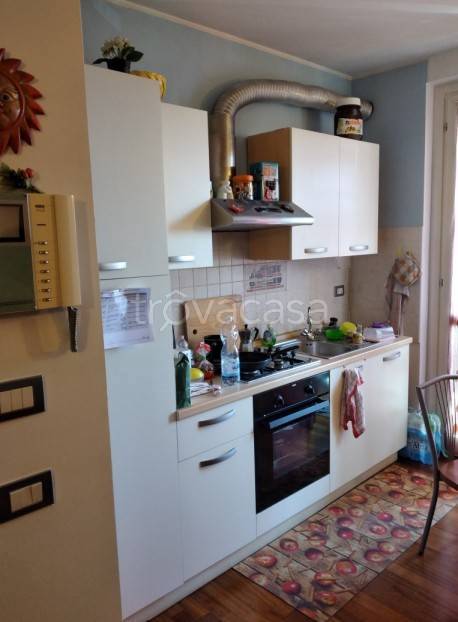appartamento in vendita a Villasanta in zona Sant'Alessandro