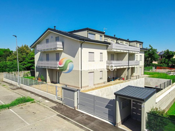 appartamento in vendita a Villasanta