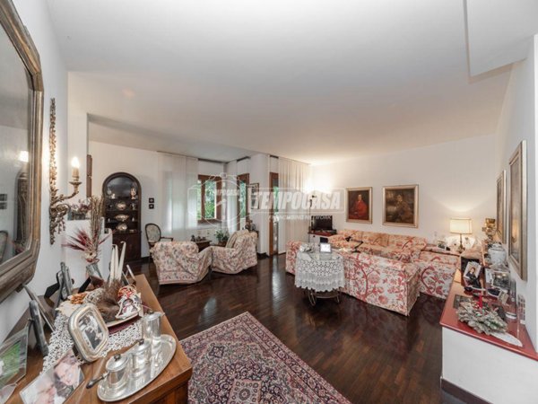 appartamento in vendita a Villasanta
