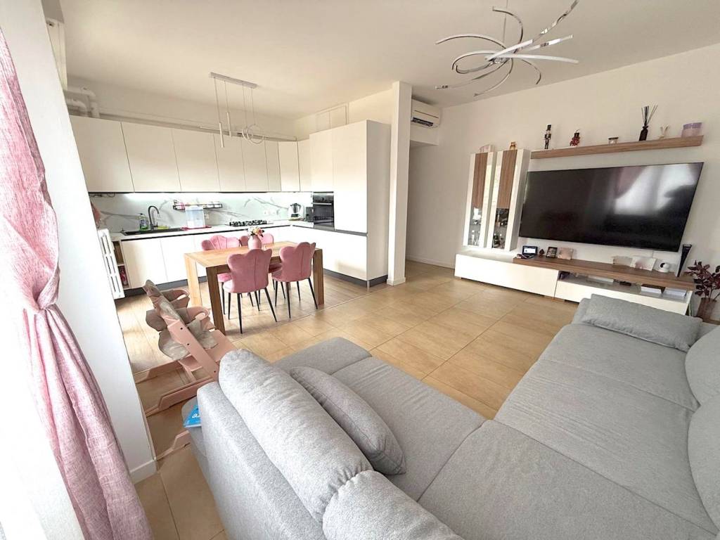 appartamento in vendita a Villasanta in zona La Santa