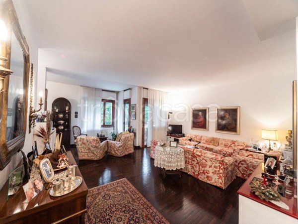 appartamento in vendita a Villasanta