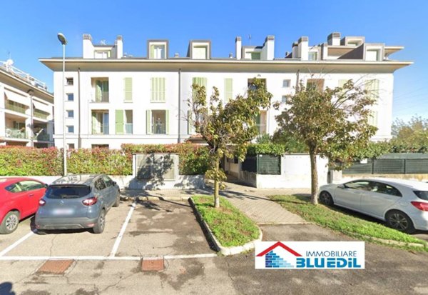 appartamento in vendita a Villasanta in zona Sant'Alessandro