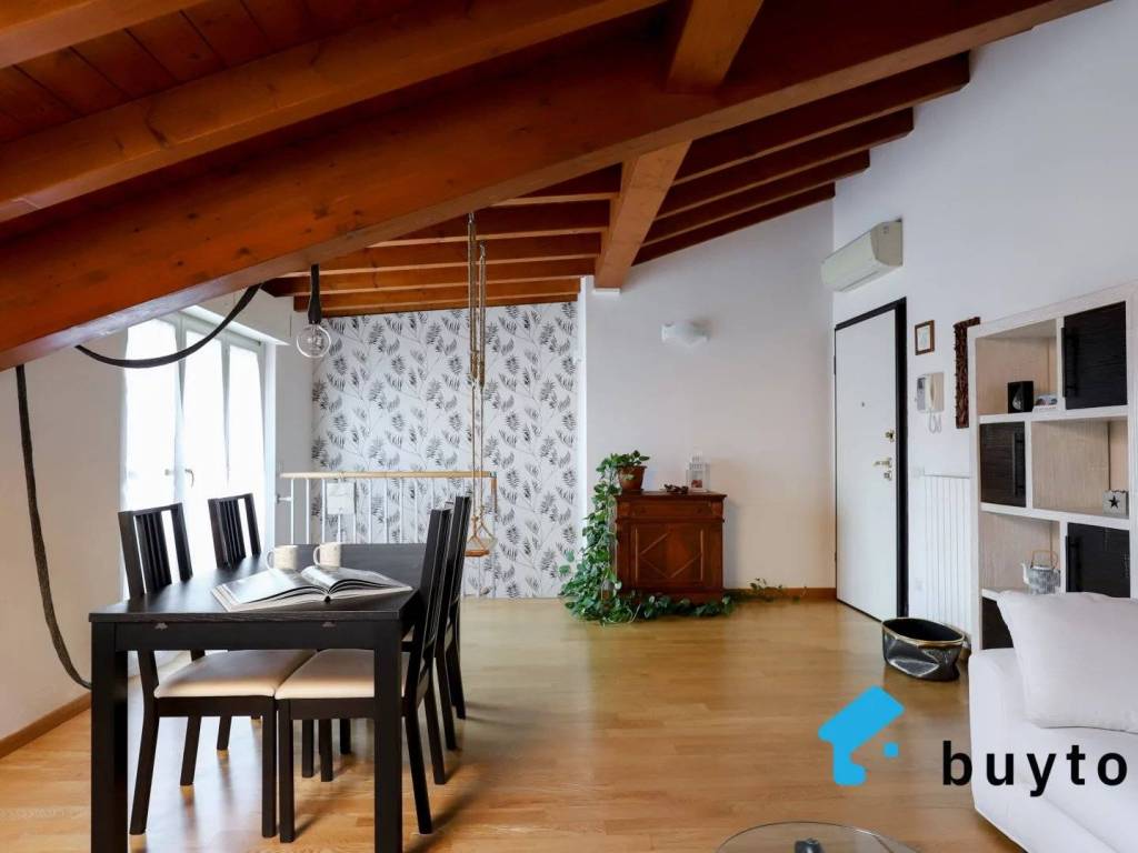 appartamento in vendita a Villasanta