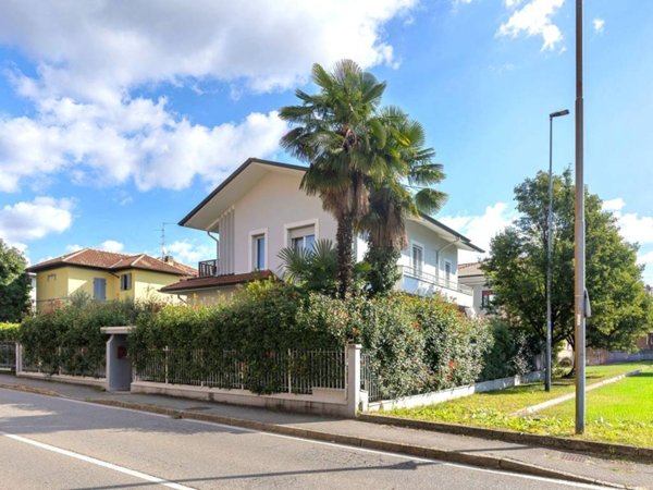 casa indipendente in vendita a Villasanta