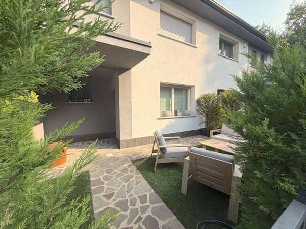casa indipendente in vendita a Villasanta in zona San Fiorano