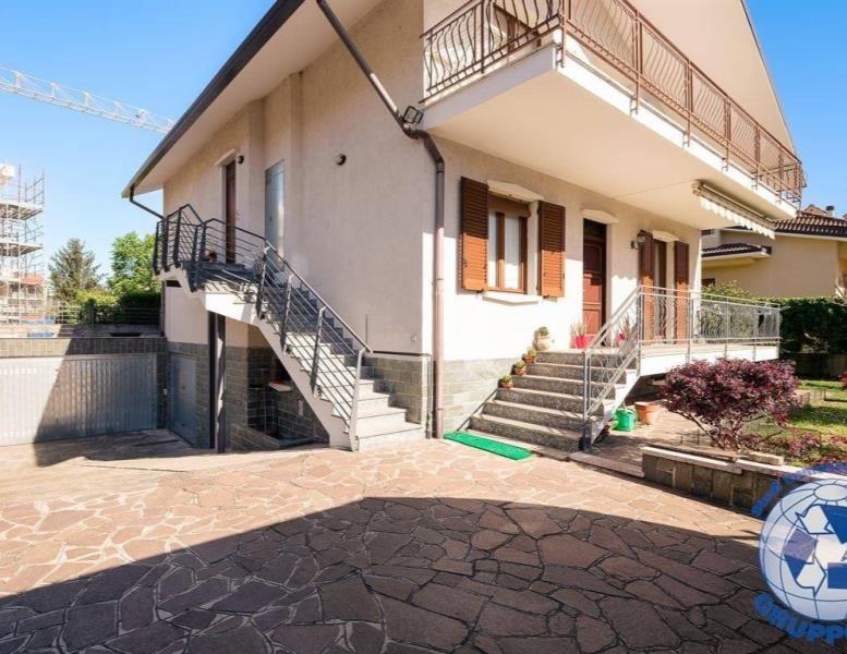 appartamento in vendita a Villasanta in zona Sant'Alessandro
