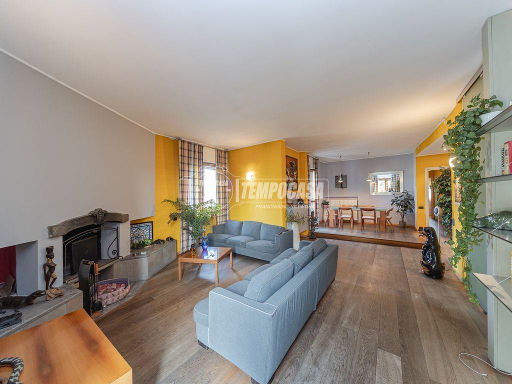 appartamento in vendita a Villasanta