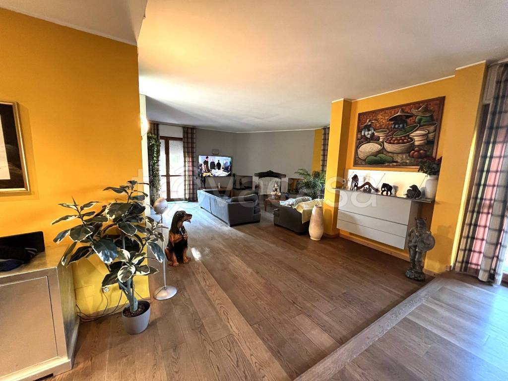 appartamento in vendita a Villasanta