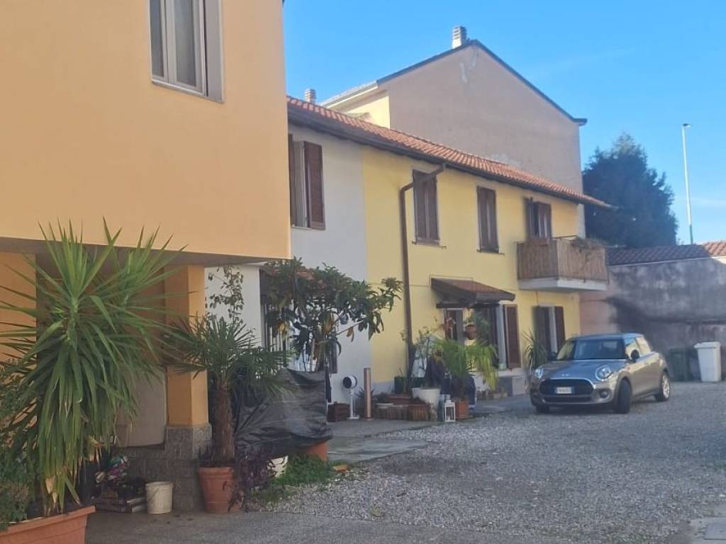 casa indipendente in vendita a Villasanta